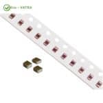 خازن Capecitor 10uf 0805 SMD کمک میکند که ولتاژ تغذیه ثابت بماندو پایداری تغذیه برقرارباشد و نوسانات برق باعث خاموش شدن یا عملکرد نادرست نشود.